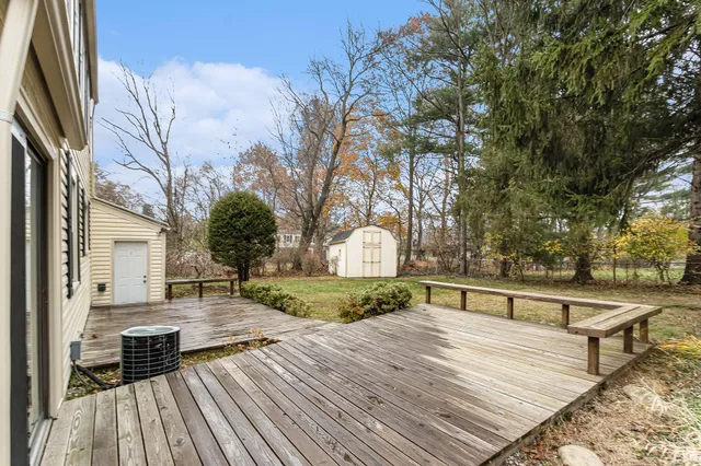 $224,900 | 215 West Hamilton Lane, Battle Creek, MI 49015