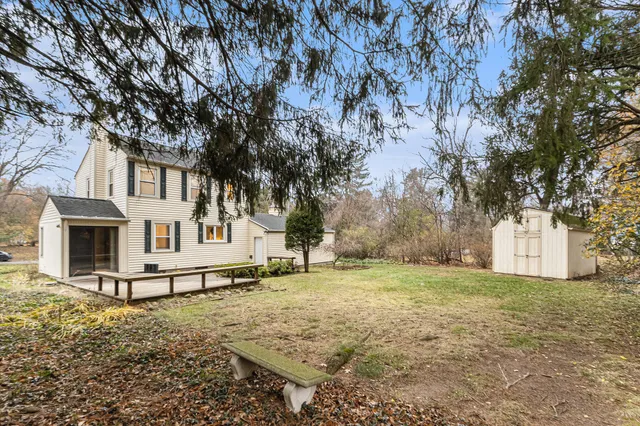 $224,900 | 215 West Hamilton Lane, Battle Creek, MI 49015