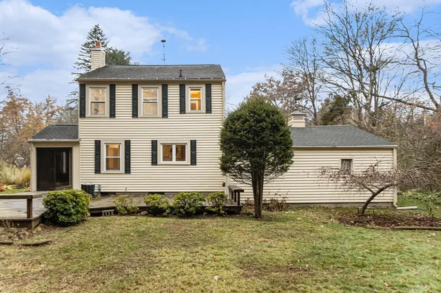 $224,900 | 215 West Hamilton Lane, Battle Creek, MI 49015