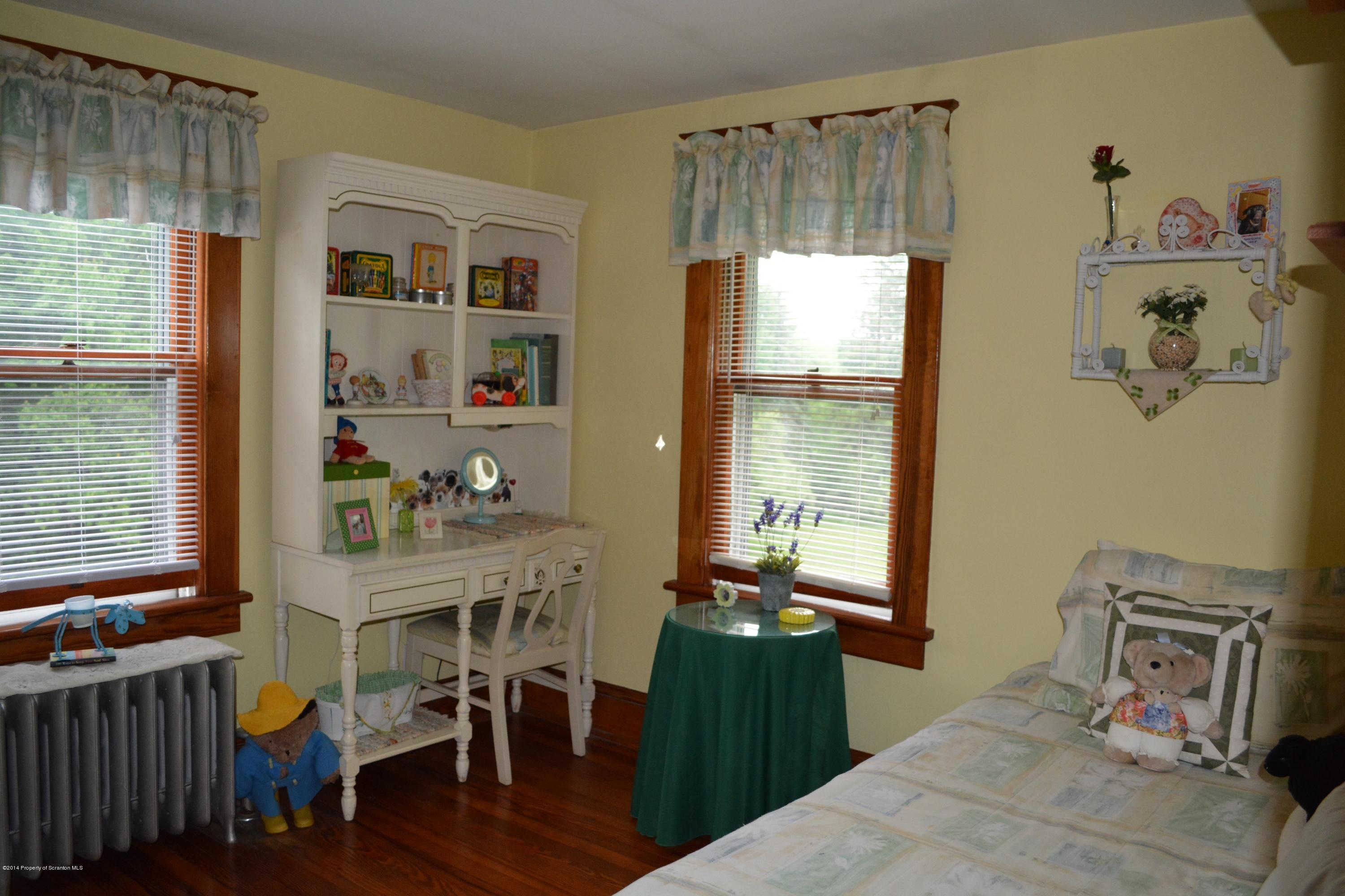 137 Carbondale Road Waymart, PA 18472 - Photo 11 of 24 Gallery Image 11