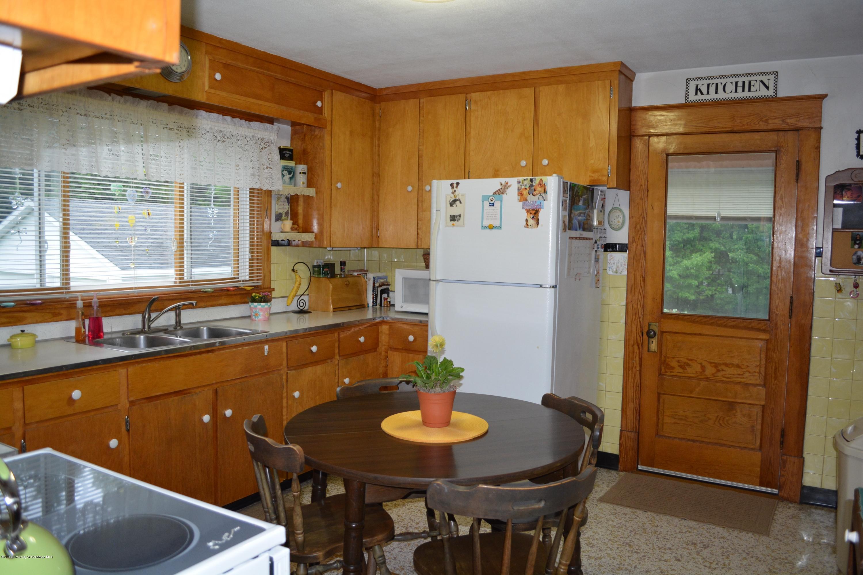 137 Carbondale Road Waymart, PA 18472 - Photo 2 of 24 Gallery Image 2