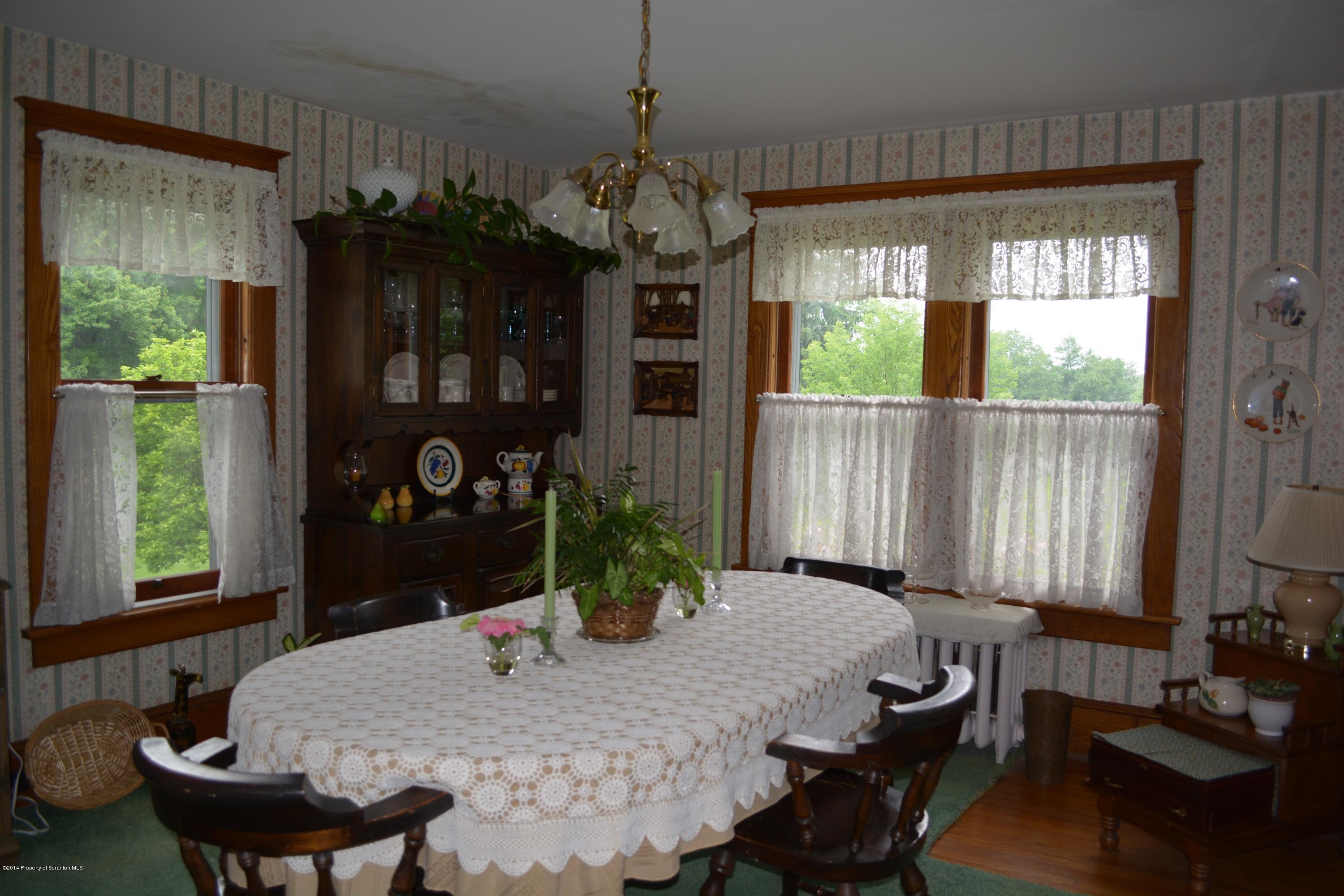 137 Carbondale Road Waymart, PA 18472 - Photo 5 of 24 Gallery Image 5