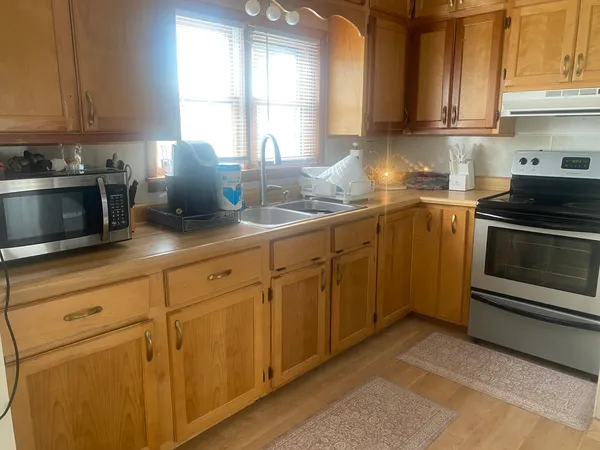 $138,000 | 515 South Elm Street, Sesser, IL 62884