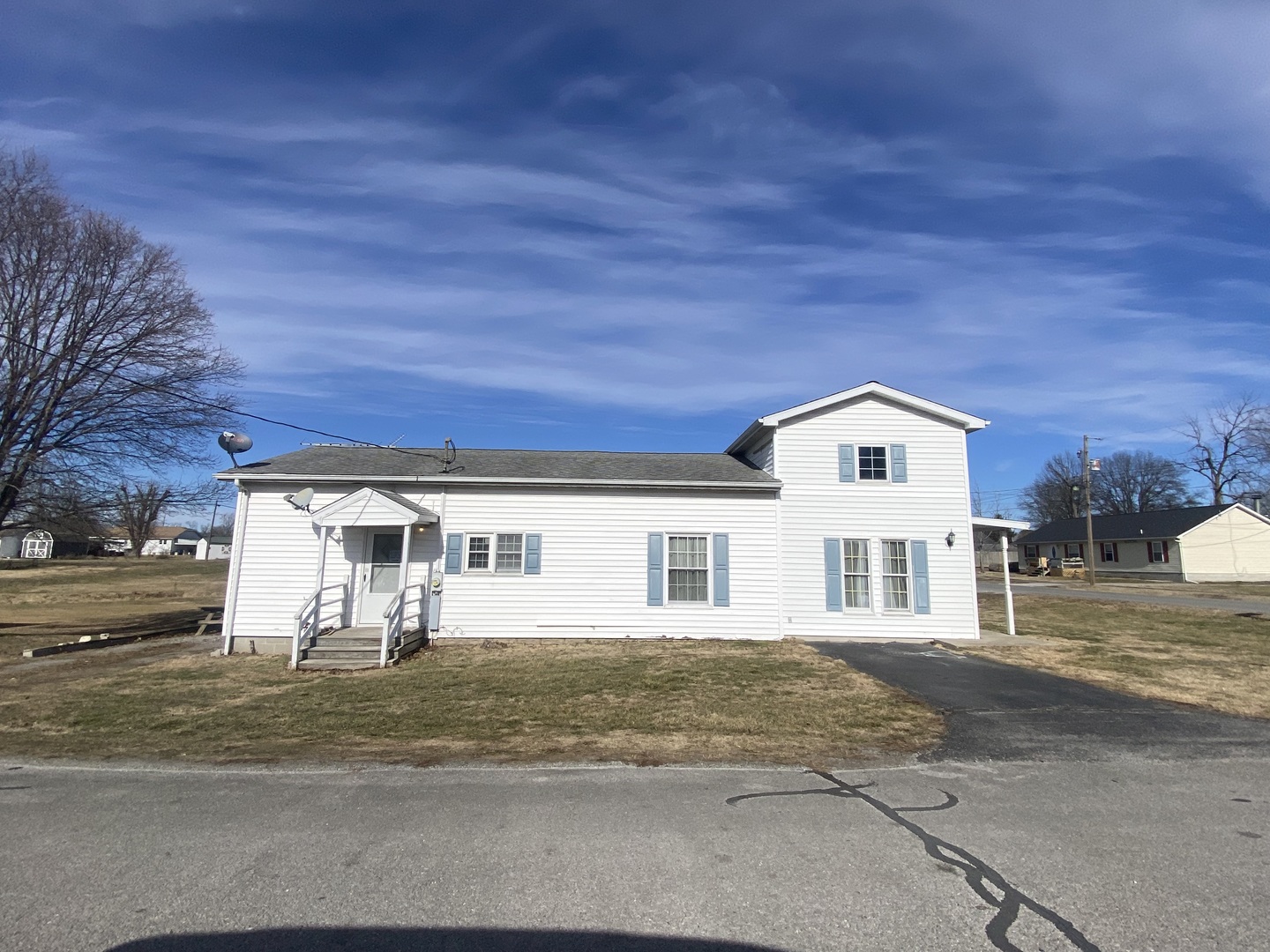 515 South Elm Street Sesser, IL 62884 - Photo 3 of 23