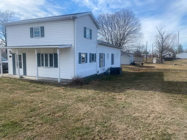 $138,000 | 515 South Elm Street, Sesser, IL 62884