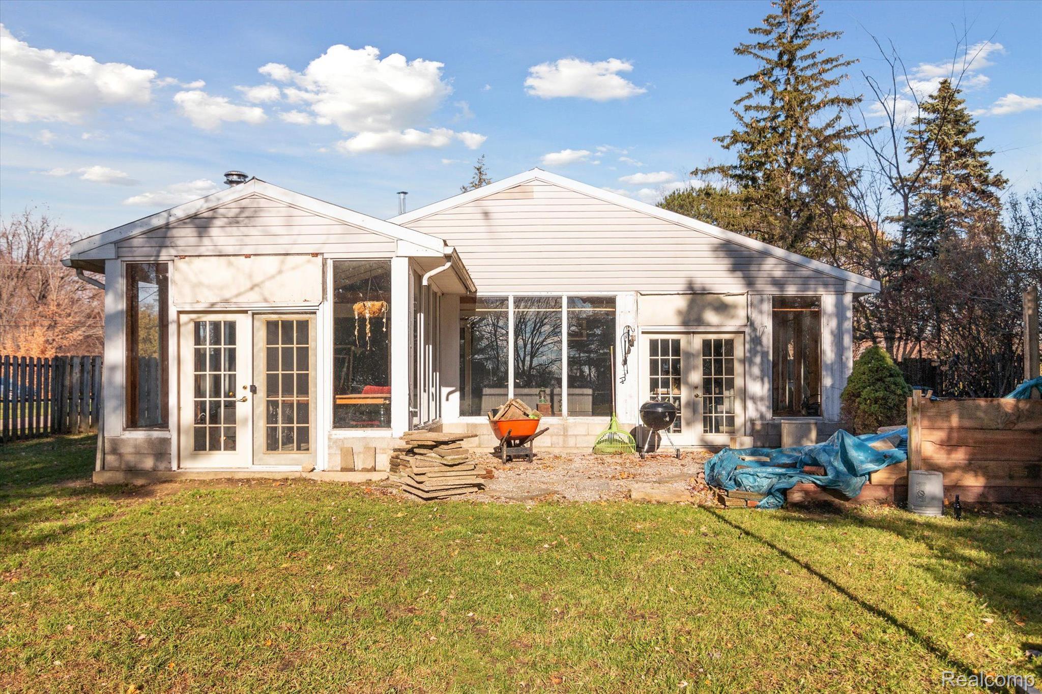 1570 East Hurd Road Monroe, MI 48162 - Photo 28 of 49 Gallery Image 28