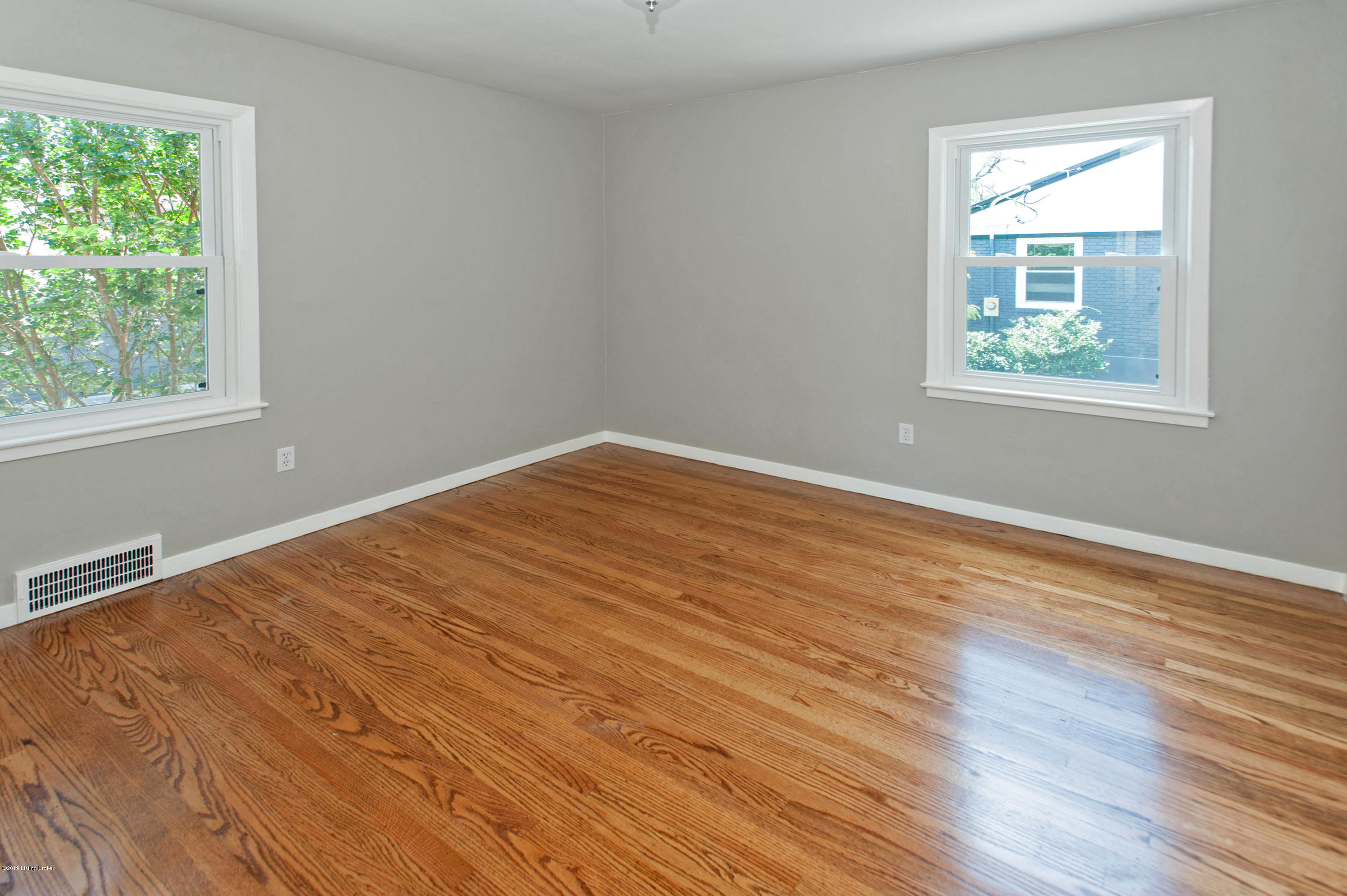 211 Brunswick Road Louisville, KY 40207 - Photo 15 of 36 Hardwood in Bedrooms!