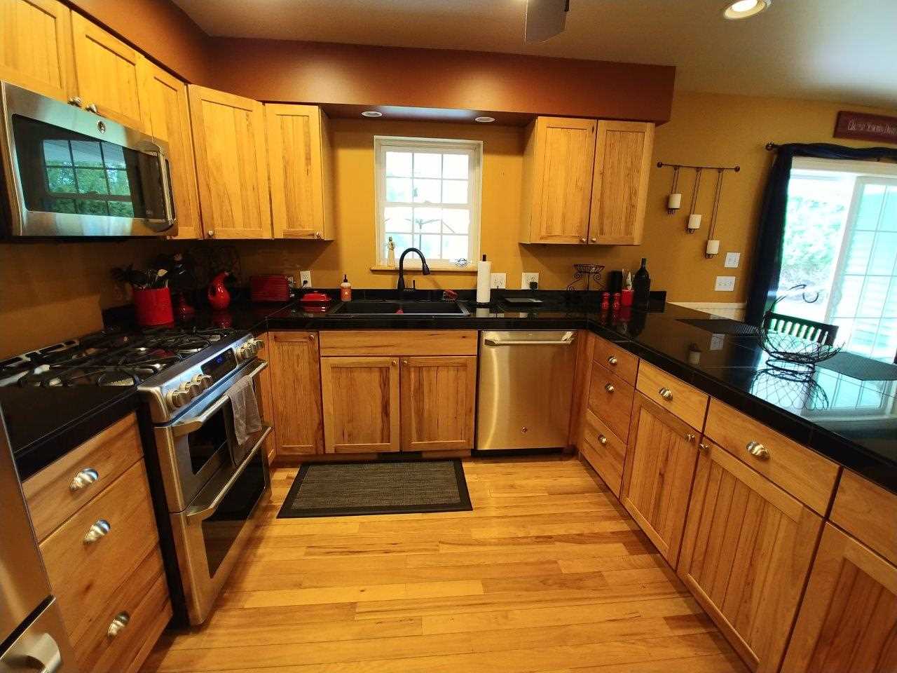 838 Bay Road Colchester, VT 05446 - Photo 4 of 39 Gallery Image 4
