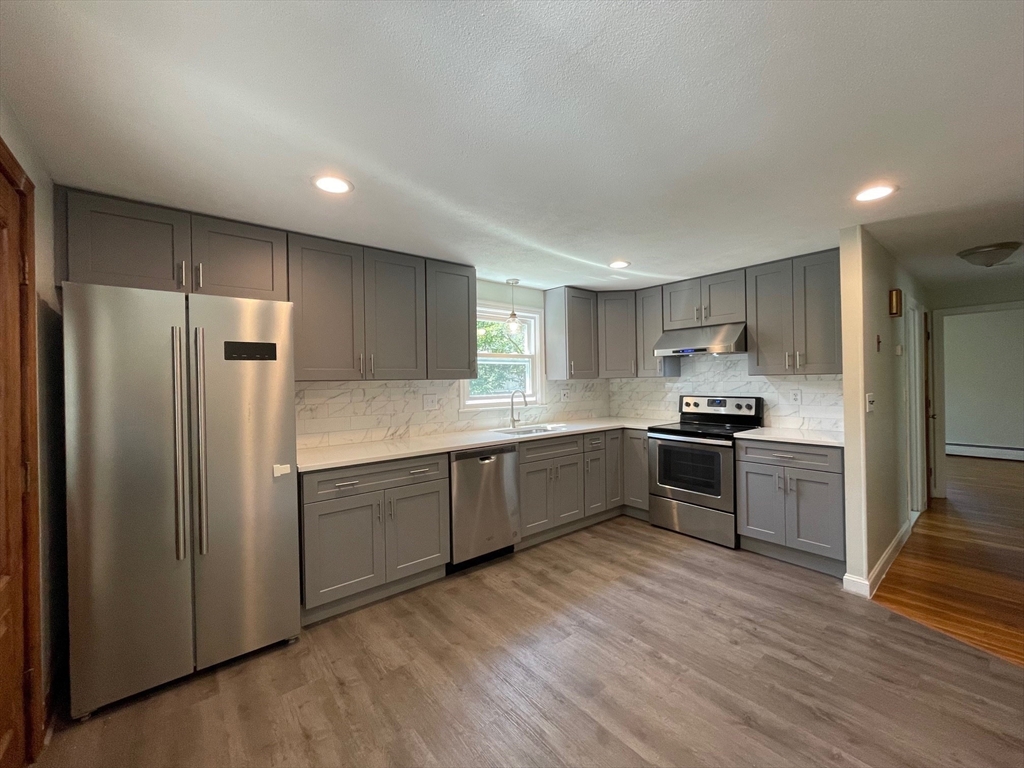 14 Dearborn Road Burlington, MA 01803 - Photo 3 of 15