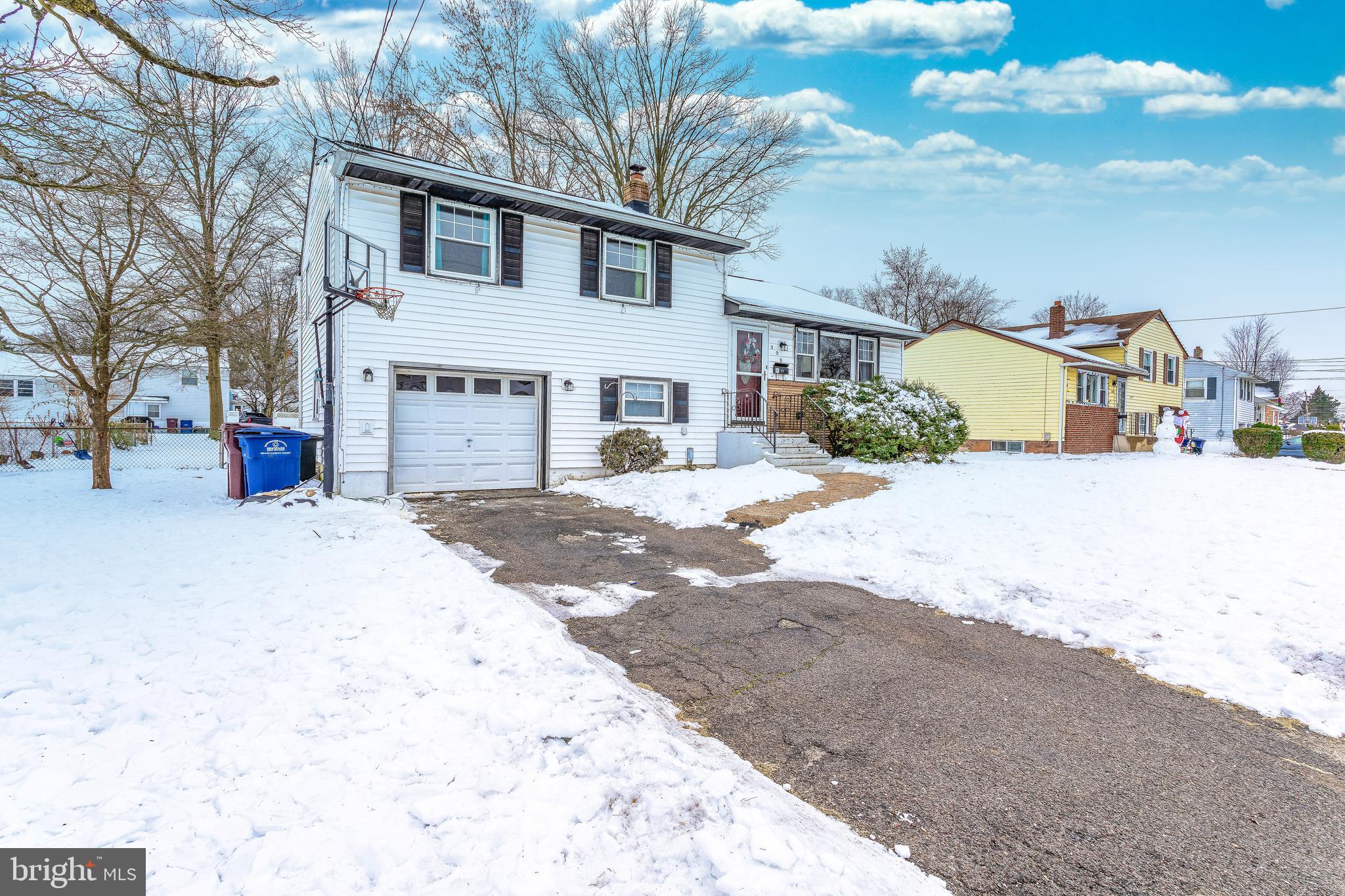 508 8 Street Riverside, NJ 08075 - Photo 2 of 22 Front of house 2