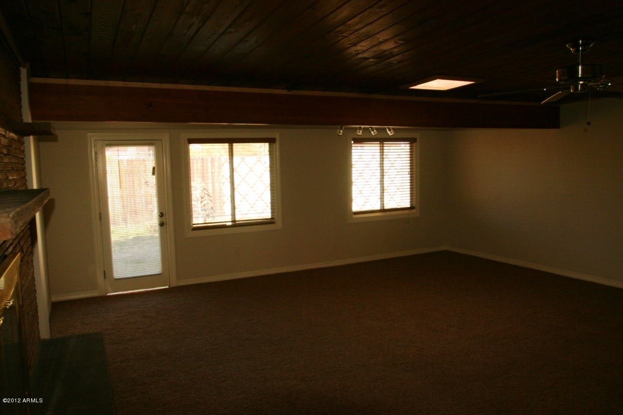 3514 East Coronado Road Phoenix, AZ 85008 - Photo 16 of 20 large family room