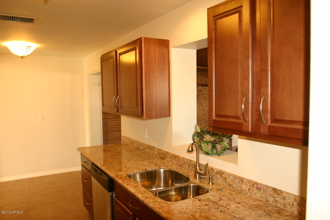3514 East Coronado Road Phoenix, AZ 85008 - Photo 4 of 20 granite counters