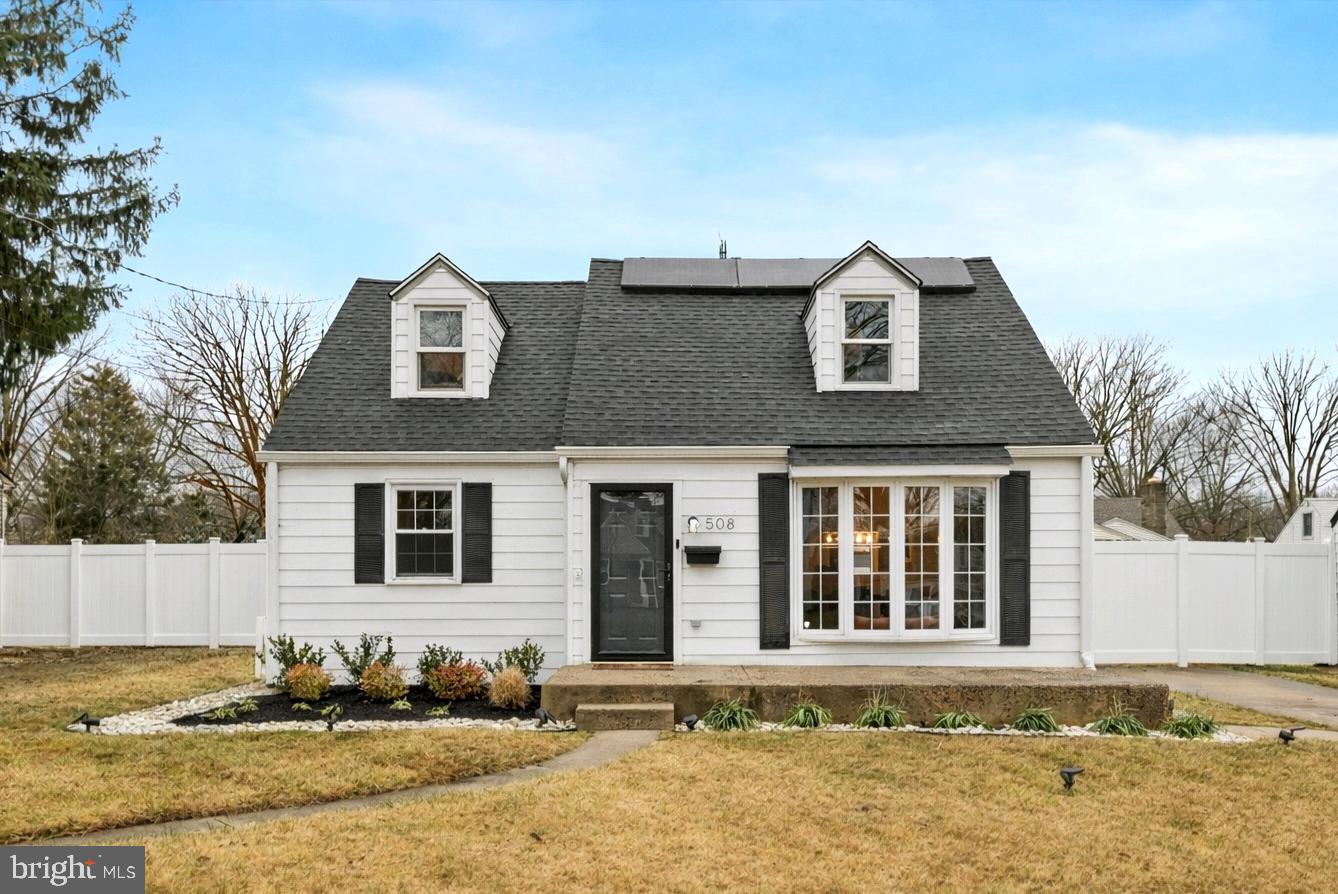 508 5th Avenue Barrington, NJ 08007 - Photo 1 of 28 front view of a house