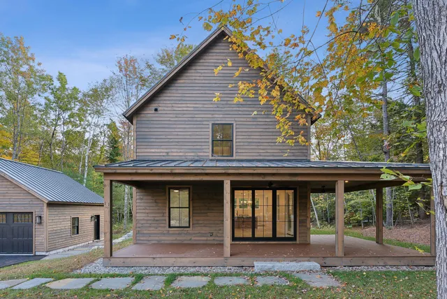 $1,190,000 | 11 Camp Loop Lane, Bridgton, ME 04009