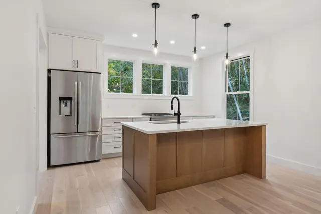 $1,190,000 | 11 Camp Loop Lane, Bridgton, ME 04009