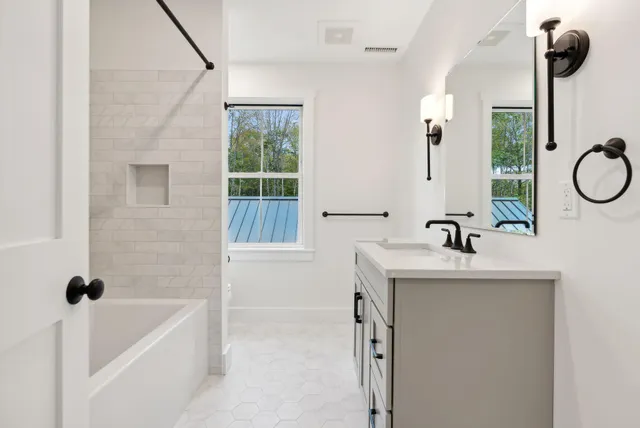 $1,190,000 | 11 Camp Loop Lane, Bridgton, ME 04009