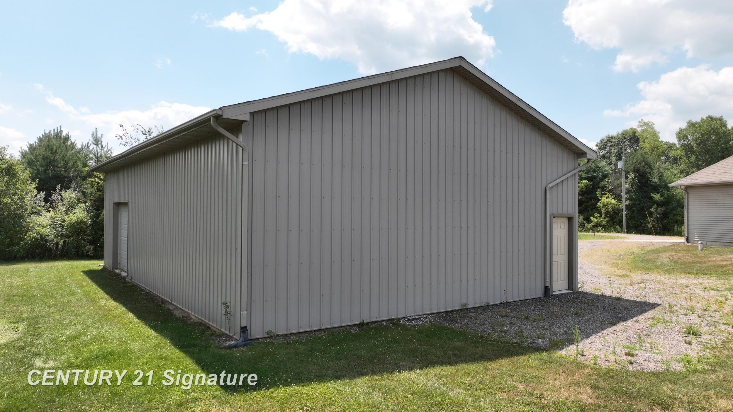 12222 Carpenter Road Flushing, MI 48433 - Photo 12 of 64 Gallery Image 12