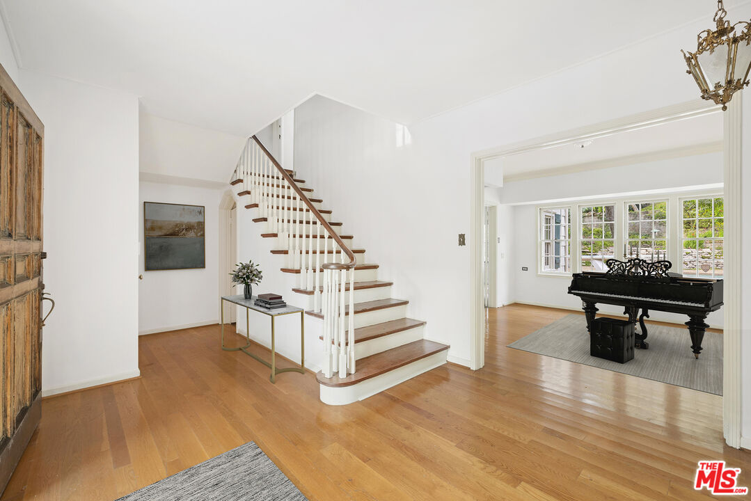 1150 Stone Canyon Road Los Angeles, CA 90077 - Photo 9 of 29