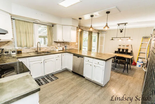 $250,000 | 895 South Ransom Road, White Cloud, MI 49349