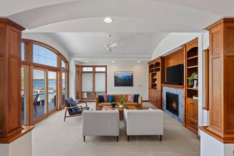 $2,200,000 | 208 East Lake Street, Waconia, MN 55387