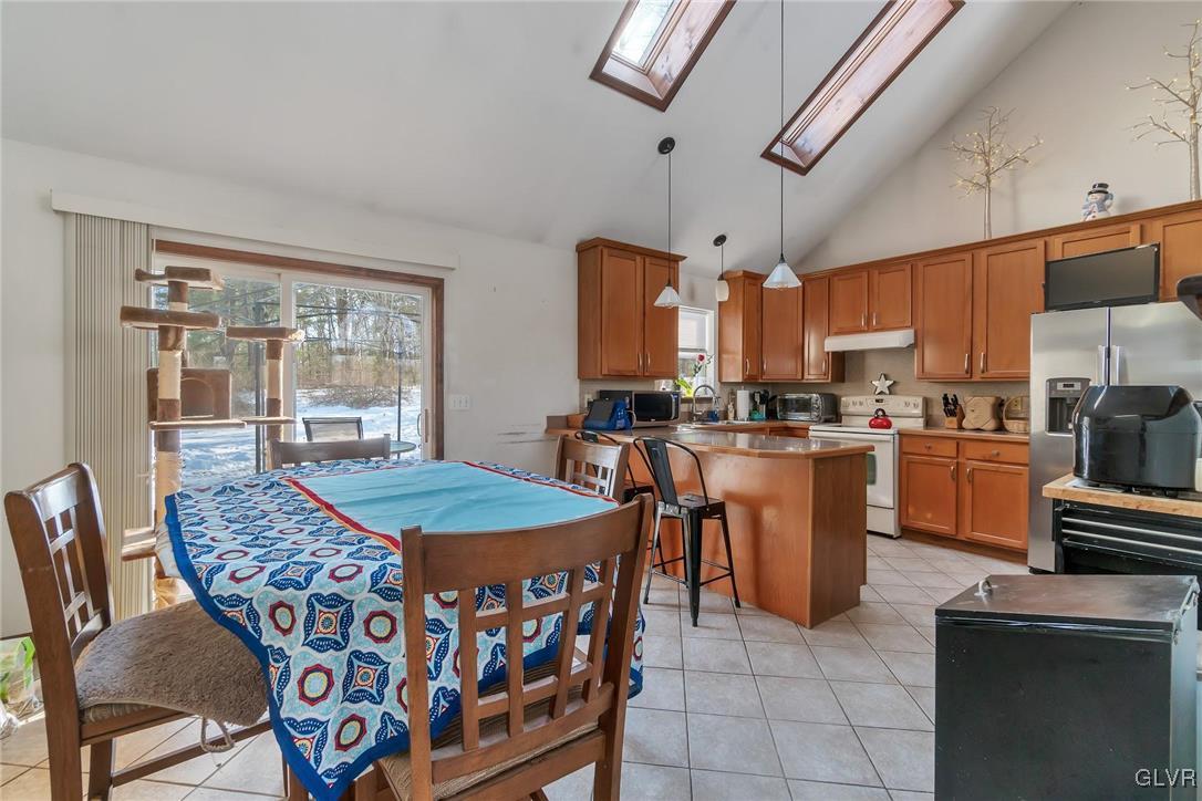232 Cherry Lane Road Bartonsville, PA 18321 - Photo 11 of 50 Dinning Room