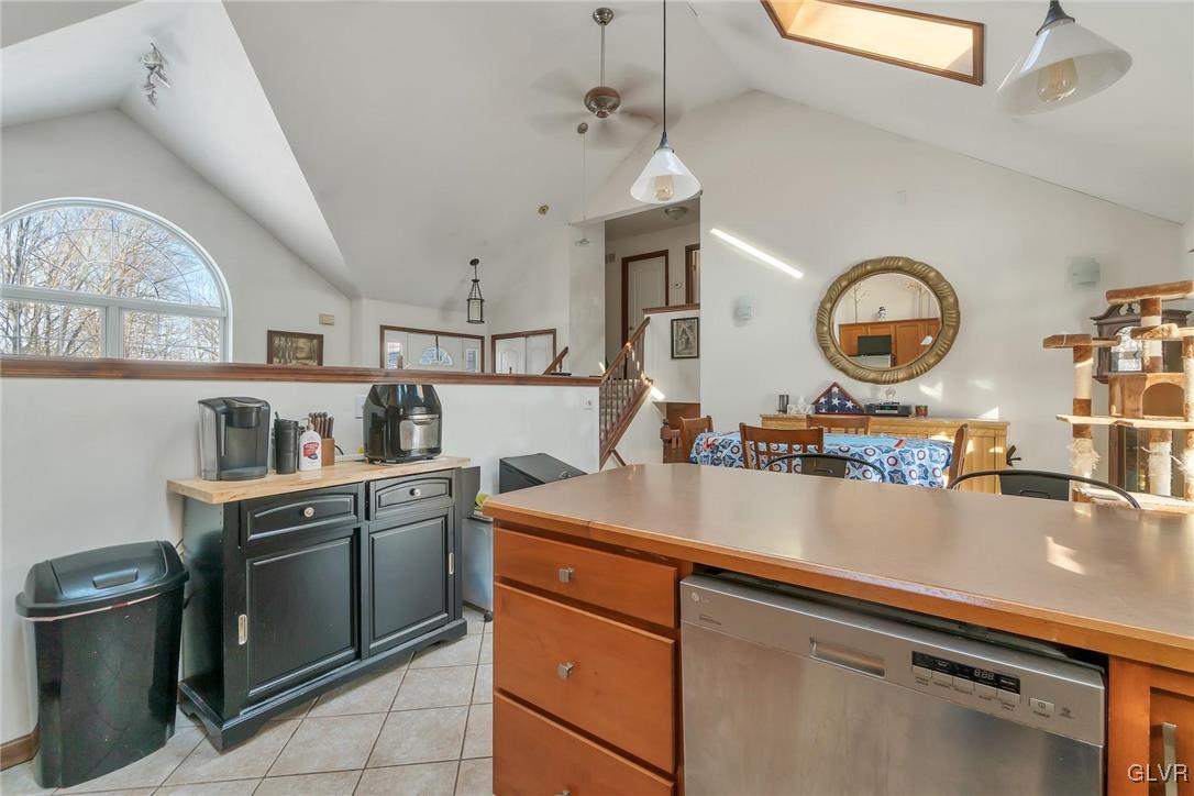 232 Cherry Lane Road Bartonsville, PA 18321 - Photo 14 of 50 Kitchen
