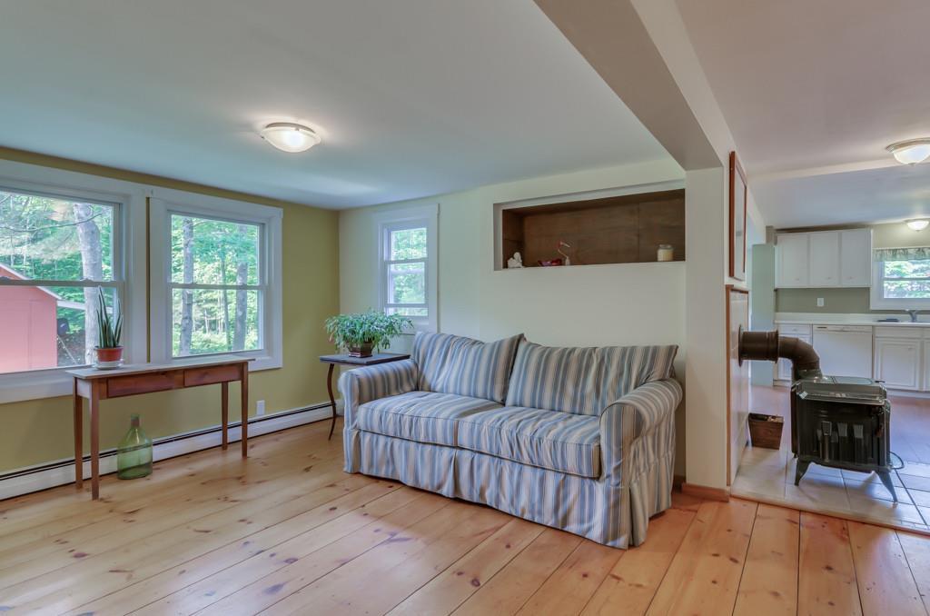 174 Yarmouth Road Gray, ME 04039 - Photo 4 of 35 Photo