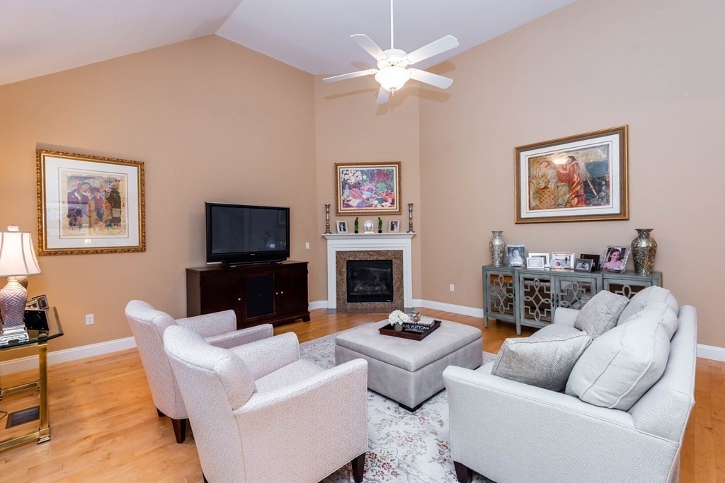 23 Country Club Lane, Unit 23 Middleton, MA 01949 - Photo 20 of 42