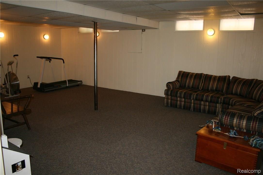 7755 Perry Lake Road Clarkston, MI 48348 - Photo 31 of 33 088.JPG