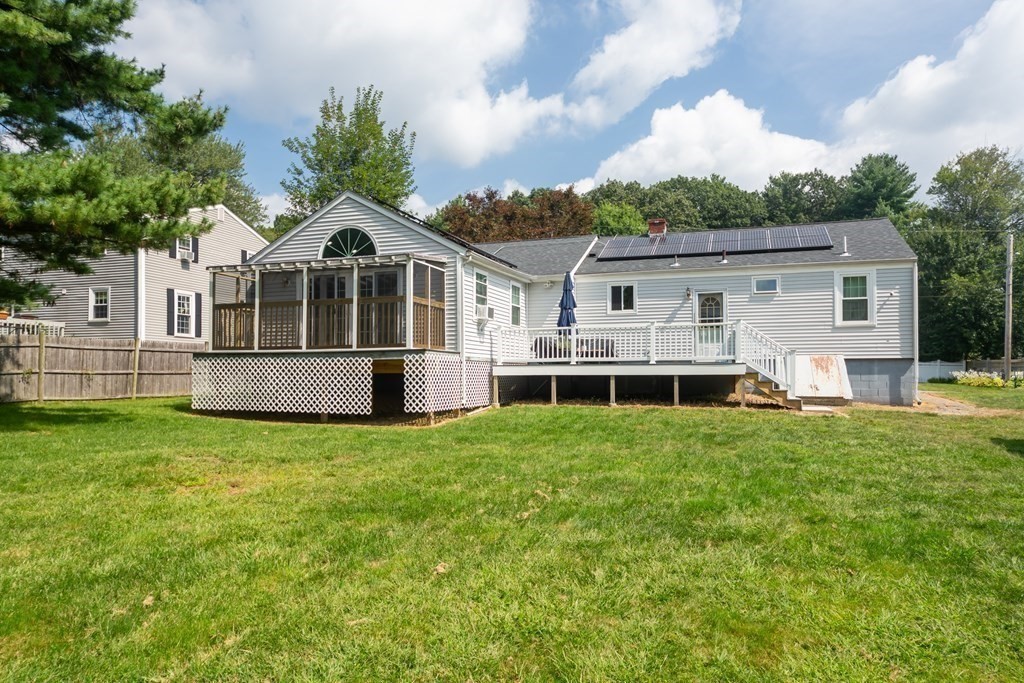 17 Lindsay Road Billerica, MA 01821 - Photo 31 of 42 a front view of a house with a garden