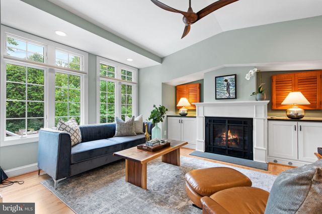 $1,800,000 | 116 West Mason Avenue, Alexandria, VA 22301