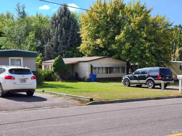 $399,000 | 131-141 10th Avenue East, Jerome, ID 83338