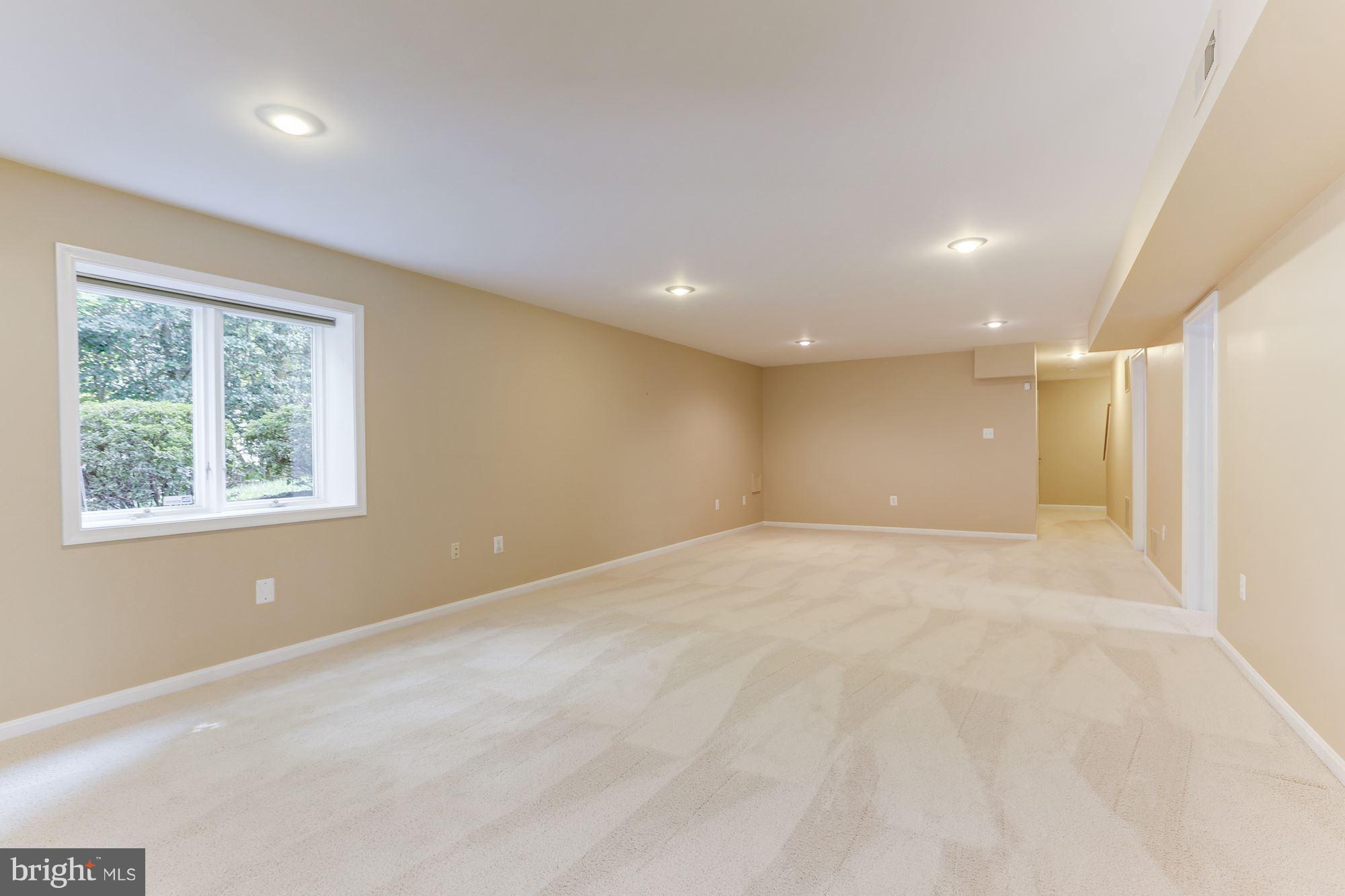 1311 Pavilion Club Way Reston, VA 20194 - Photo 21 of 28 a view of an empty room with a window