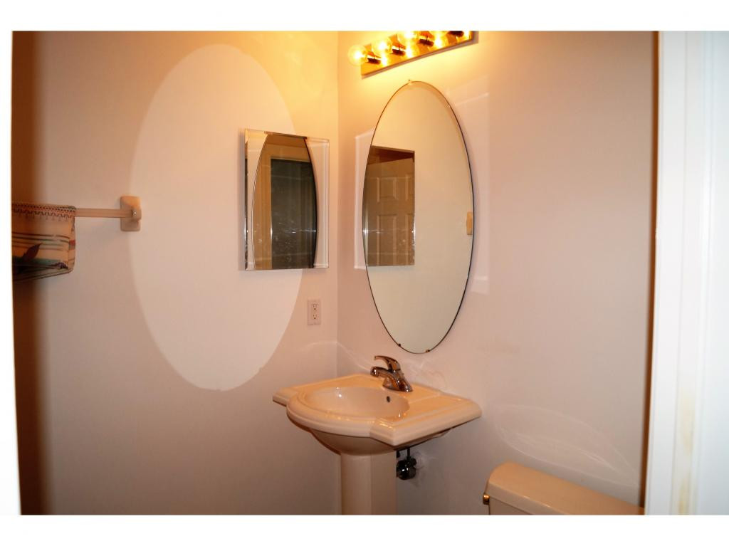 1286 Rialto Way, Unit 102 Naples, FL 34114 - Photo 12 of 17 Guest Full Bath
