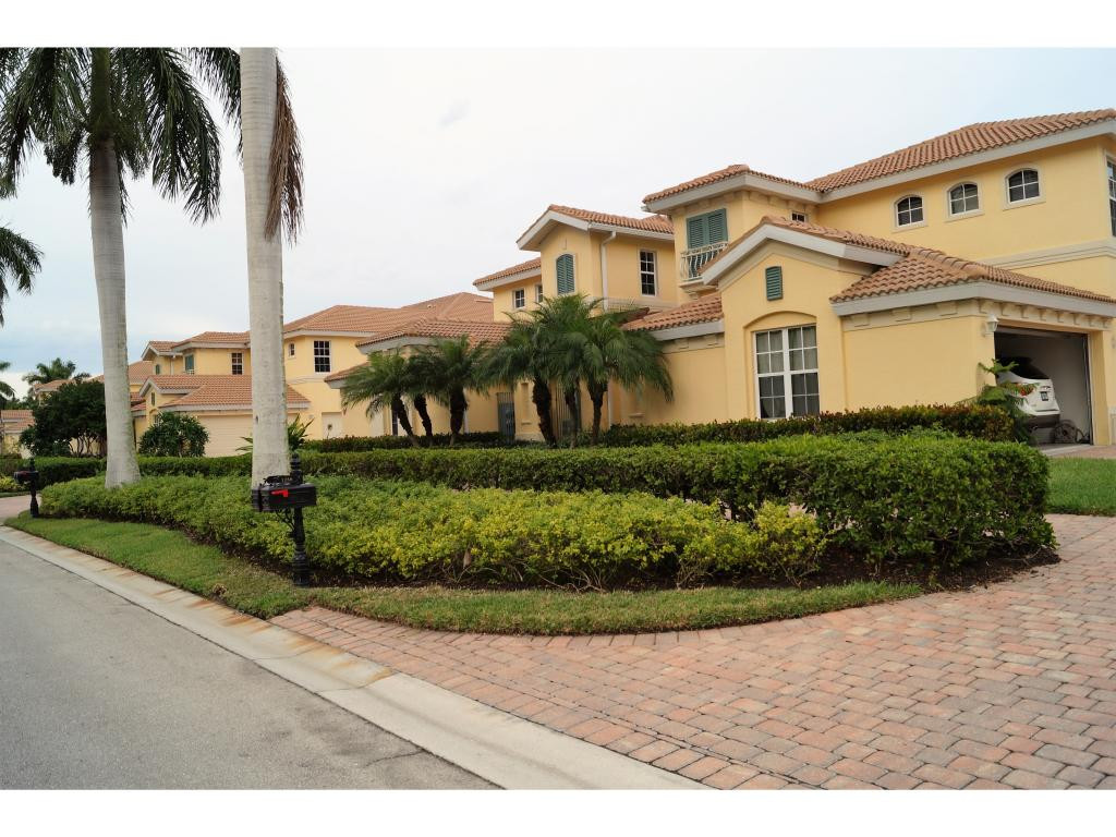 1286 Rialto Way, Unit 102 Naples, FL 34114 - Photo 15 of 17 Coach Home