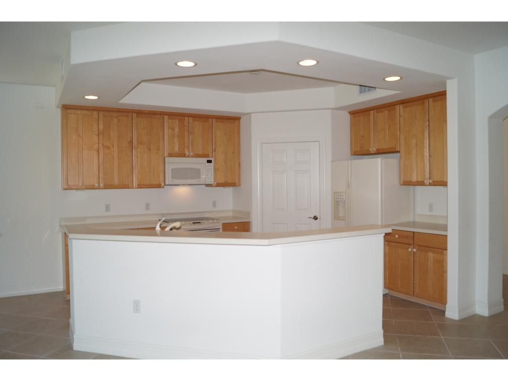1286 Rialto Way, Unit 102 Naples, FL 34114 - Photo 7 of 17 Gourmet Kitchen