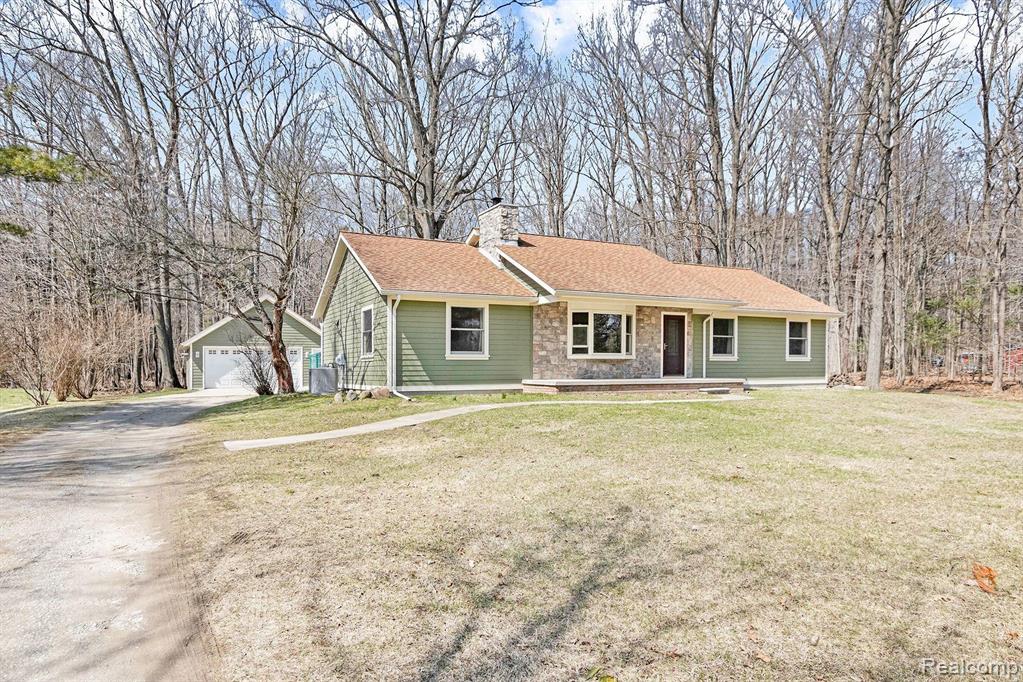 2560 Werner Road Columbus, MI 48063 - Photo 2 of 19
