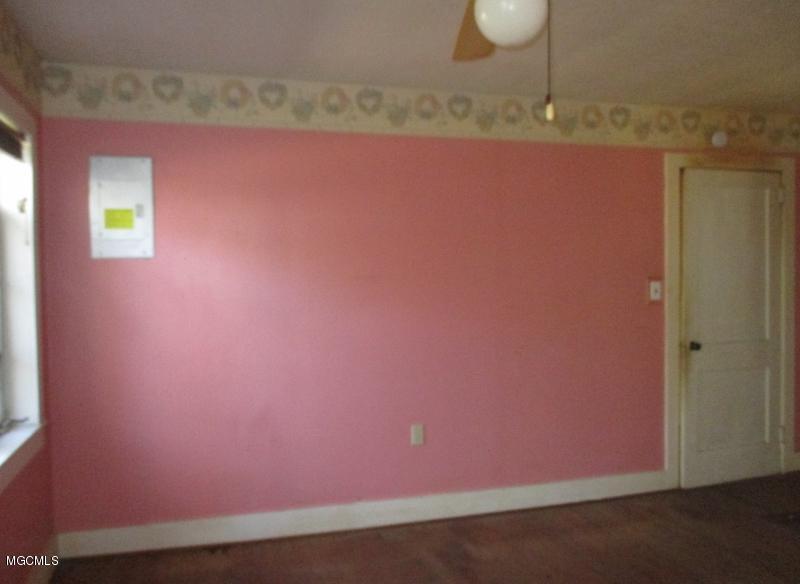 577 Mill Street Lucedale, MS 39452 - Photo 8 of 18 room