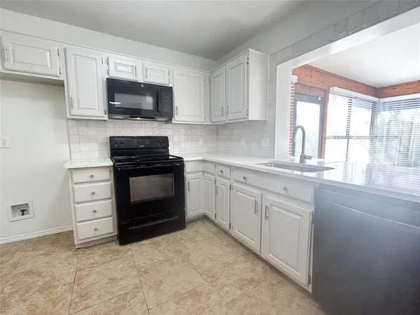 $2,545 | 3016 Oakridge Drive, Bedford, TX 76021