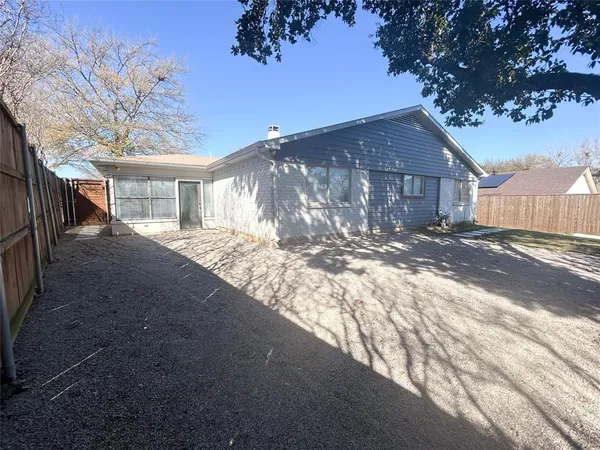 $2,545 | 3016 Oakridge Drive, Bedford, TX 76021