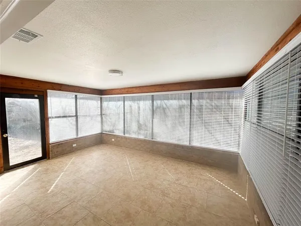 $2,545 | 3016 Oakridge Drive, Bedford, TX 76021