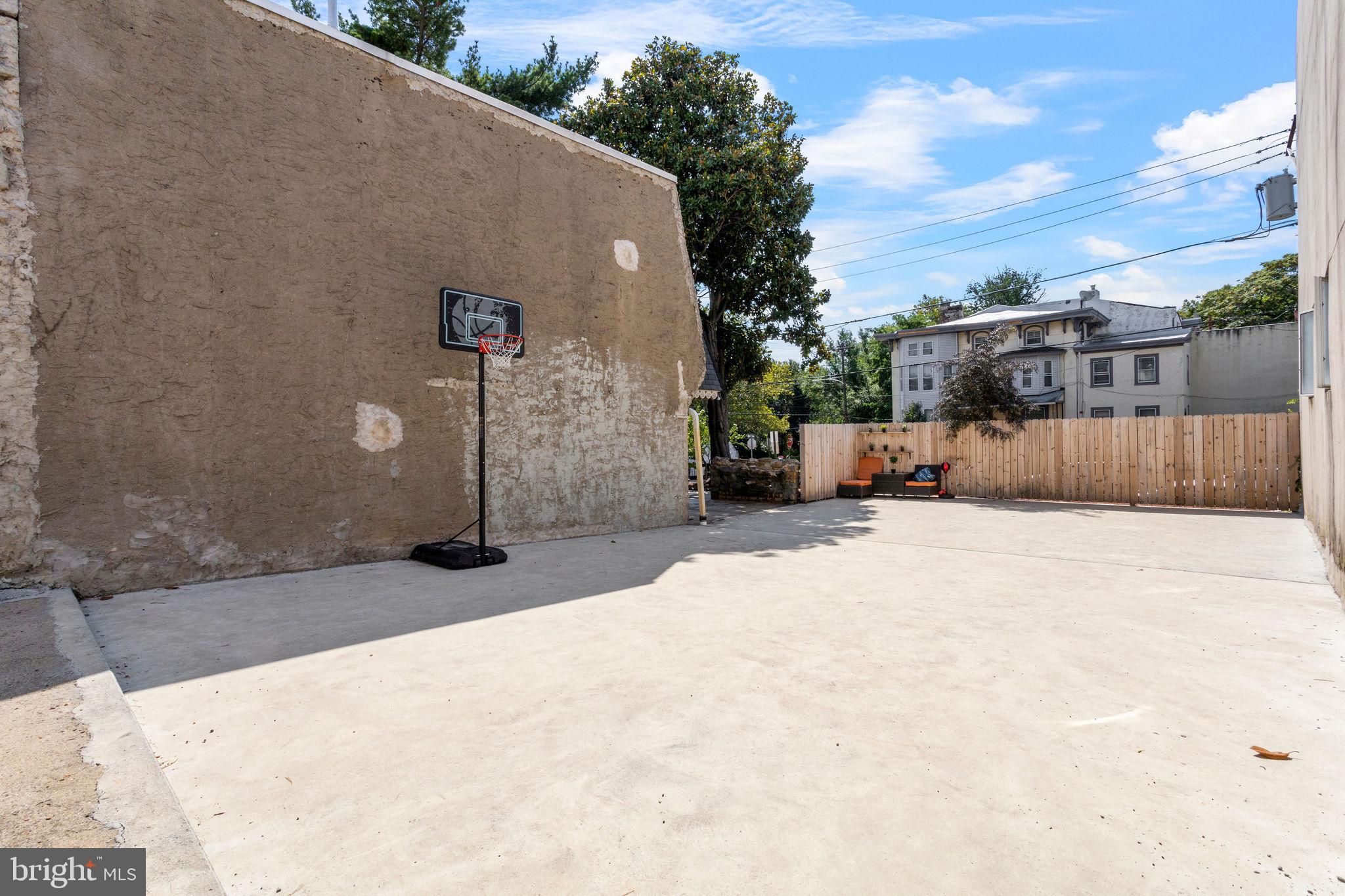 3301 Hamilton Street Philadelphia, PA 19104 - Photo 12 of 49