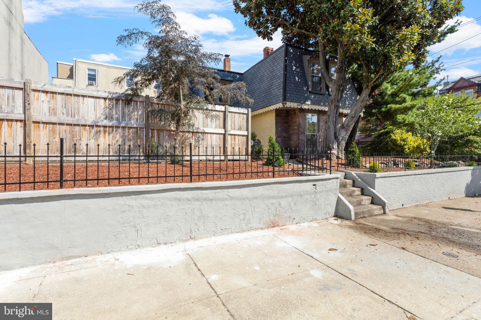 3301 Hamilton Street Philadelphia, PA 19104 - Photo 6 of 49