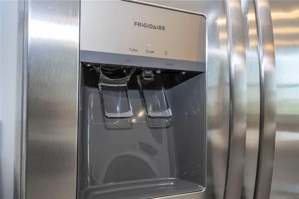 $2,400 | 686 Longboat Drive, Davenport, FL 33896