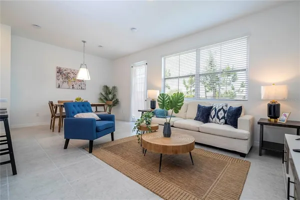 $2,400 | 686 Longboat Drive, Davenport, FL 33896