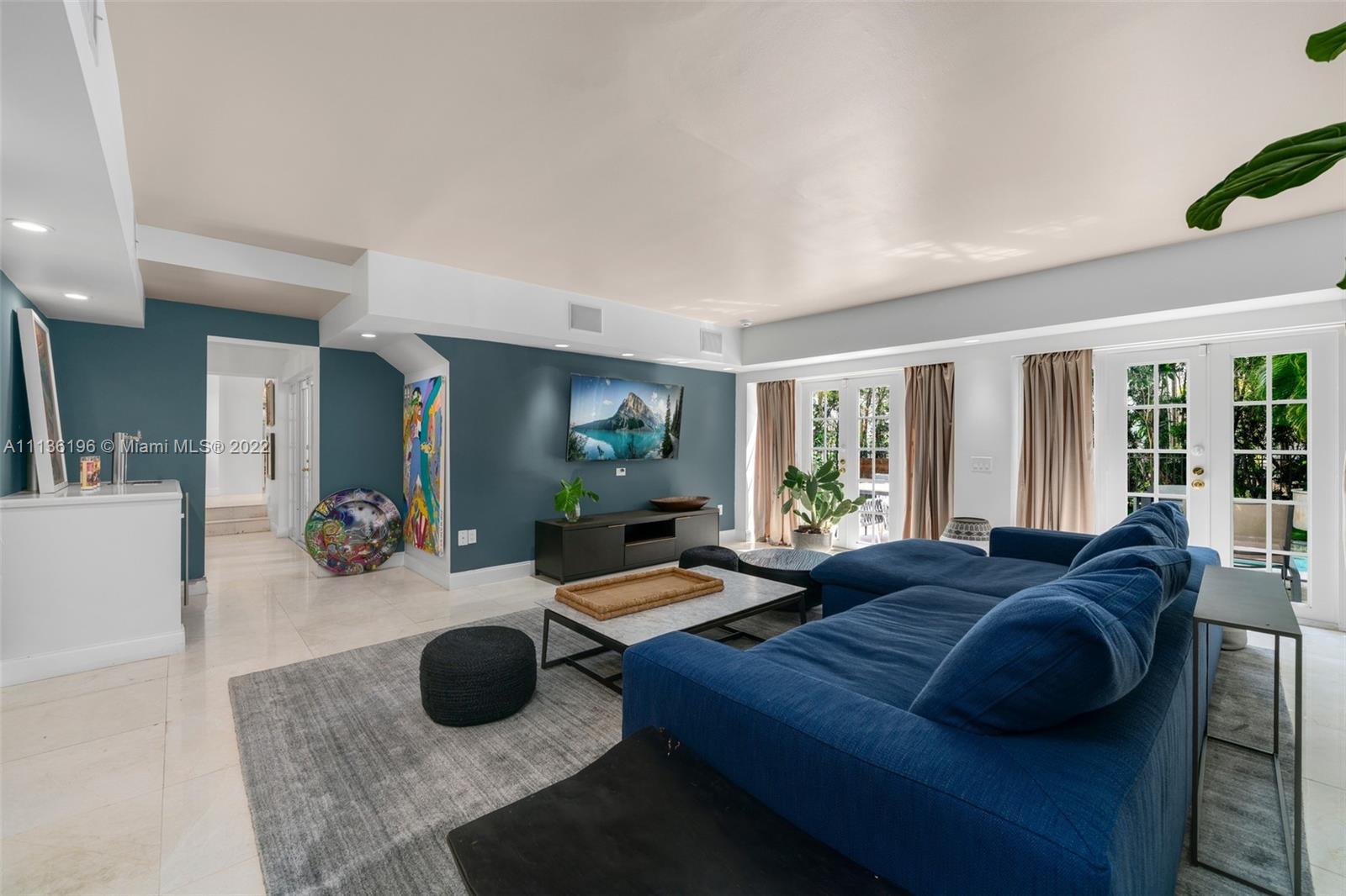 5852 Pine Tree Drive Miami Beach, FL 33140 - Photo 16 of 53