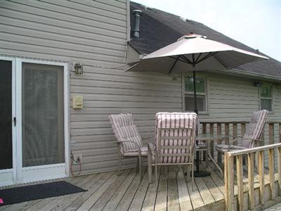 127 Ridge Road Versailles, KY 40383 - Photo 23 of 55 first level of deck