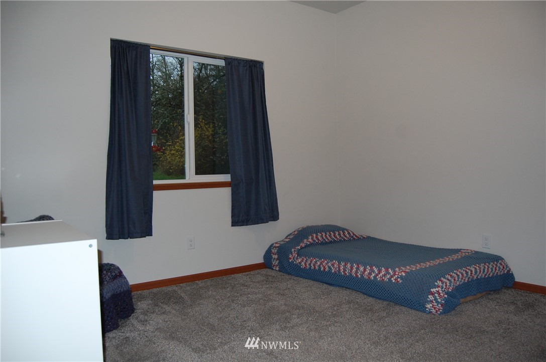 1487 Retsil Road Southeast Port Orchard, WA 98366 - Photo 13 of 20 Gallery Image 13