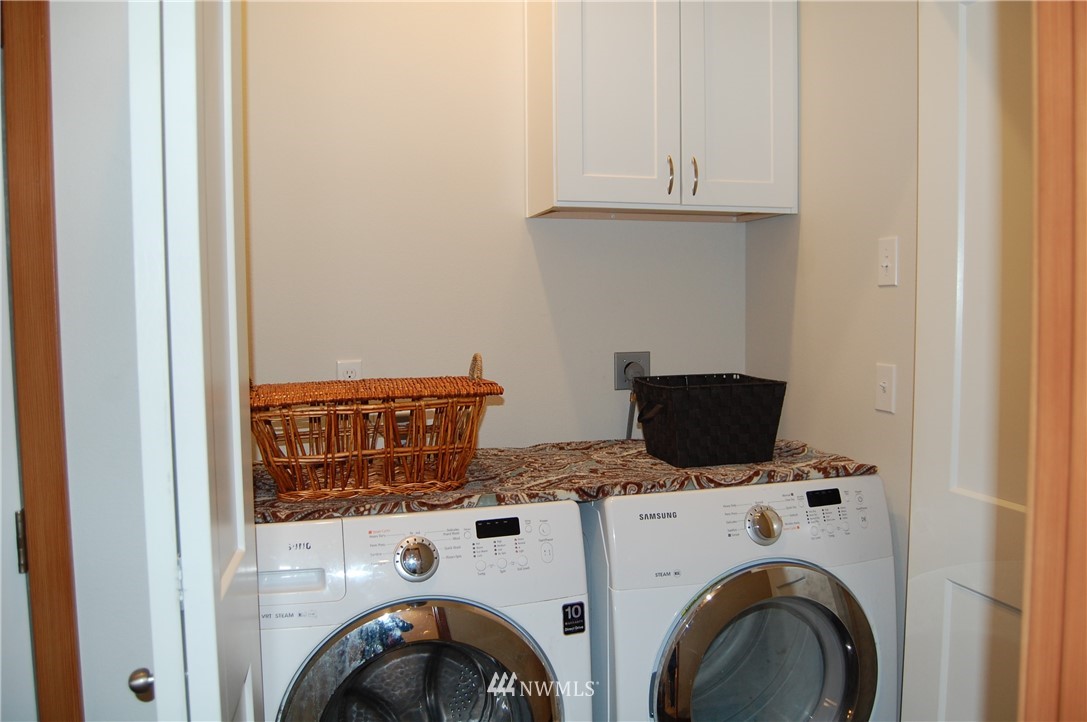 1487 Retsil Road Southeast Port Orchard, WA 98366 - Photo 8 of 20 Gallery Image 8