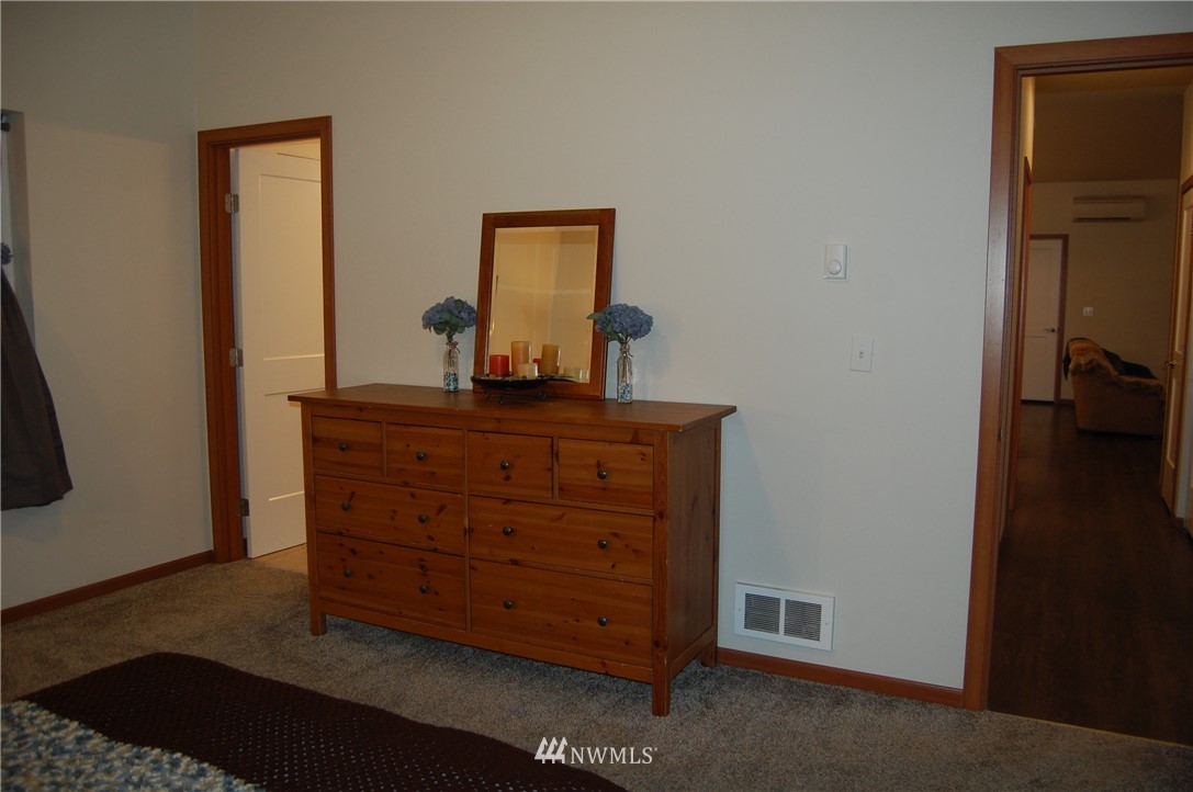1487 Retsil Road Southeast Port Orchard, WA 98366 - Photo 10 of 20 Gallery Image 10